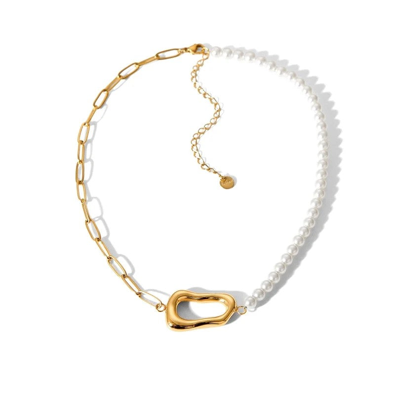 ELYSIA – Goldene Perlenkette mit Anhänger