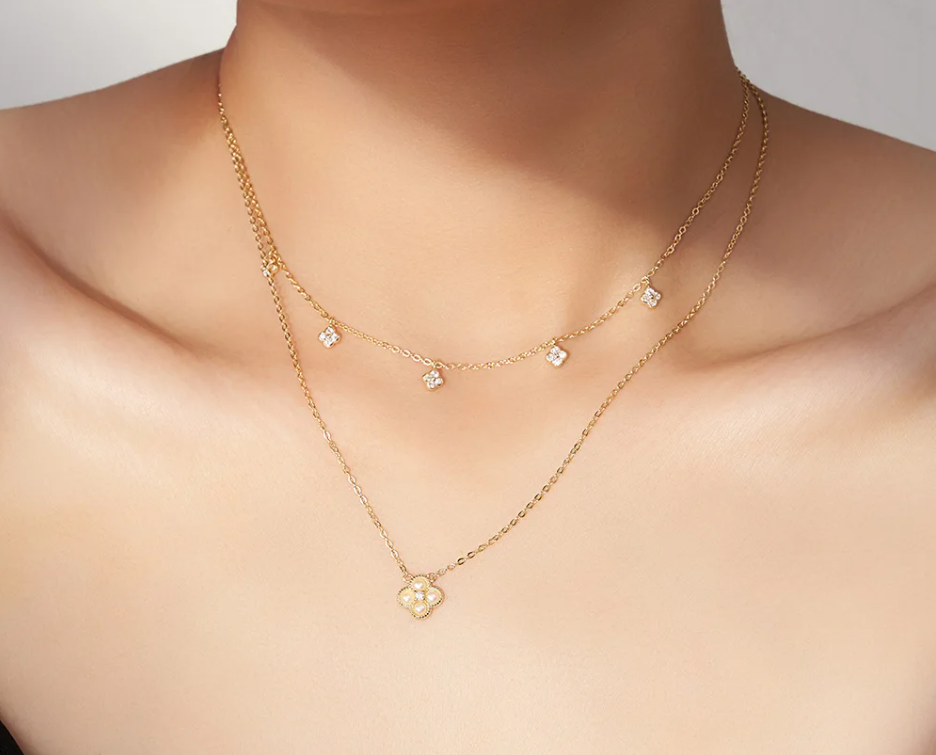 SERENA – Cloverleaf-Kette aus 925 Silber mit Süßwasserperlen