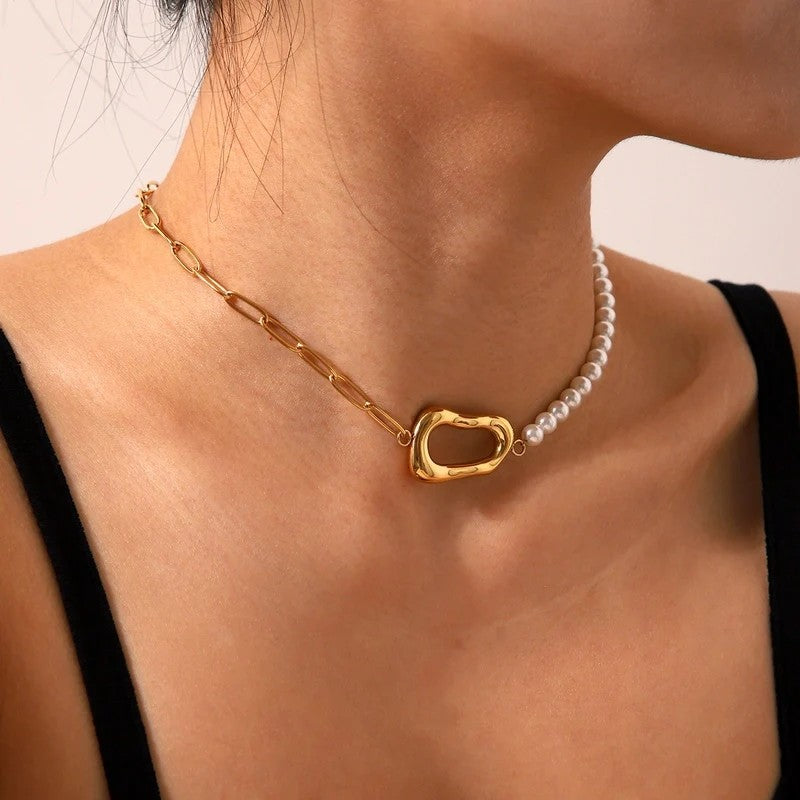 ELYSIA – Goldene Perlenkette mit Anhänger